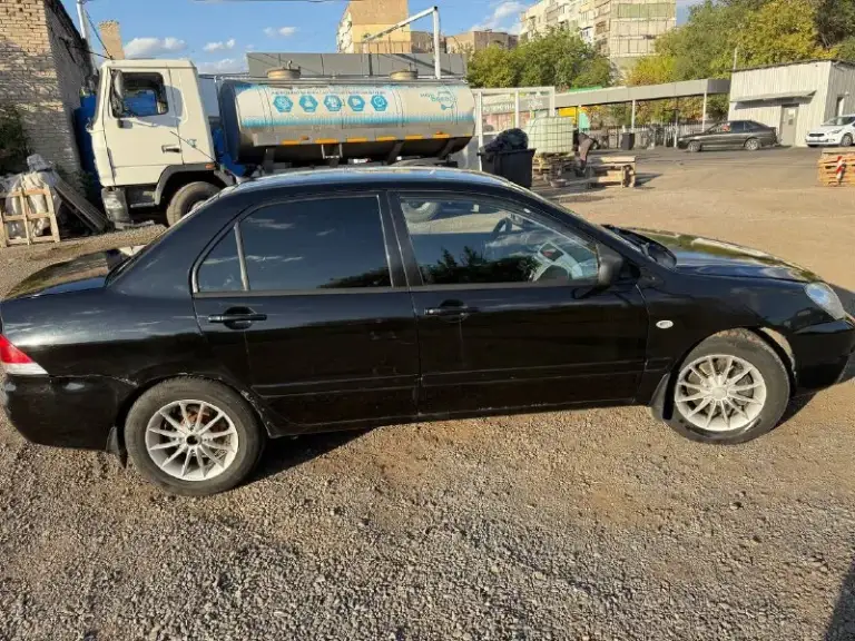 Продам mitsubishi lancer 9 2006 г. В.
Пробег: 264.000 км
Объем: 1.6 ат
Цена: 300000 пока есть мой вариант
Контакты: +79496990216
В техническом плане без нареканий, по кузову есть возрастные проблемы они видны на фото. По электрике все работает.
- Мультимедиа с блютуз;
- Подогрев передних сидений, заднего стекла, зеркал заднего вида;
- 4 Стеклоподъемника;
- Кожаный руль; - фотография - 8