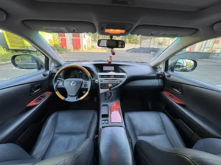 Продам lexus rx 350
2009 Год
Цена: 1млн790тыс рублей
Двигатель:3.5 бензин на полном приводе
Коробка: автомат
Пробег 256 тыс
Aвтомобиль не трeбует вложений!хоpошая комплeктация: без ключевой доступ, start stop, люк, подогрев и обдув сидений, памят и электропривод сидений, двухзонный климат, электропривод руля, электропривод багажника, обогрев зеркал, авто затемнение зеркала заднего вида, камера заднего вида. Новая летняя резина.
По технической части автомобиль в идеальном состоянии! Двигатель, коробка работают идеально, никаких ошибок. По ходовой части все отлично.
Осмотр г. Донецк центр
На обмен цена дороже.
Тел: +79493440984
📲 Tg: юра гузь
📞 Звоните: +7(949)3440984 - фотография - 7