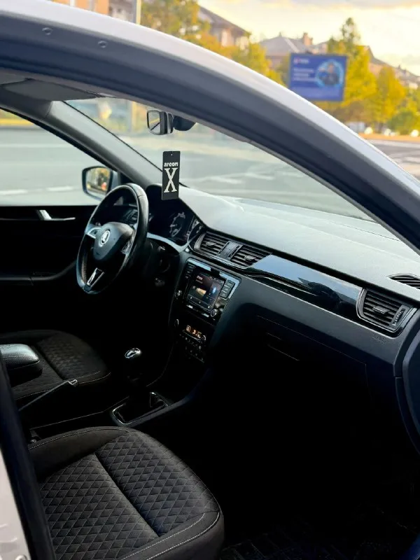 Skoda rapid 2017 рестайлинг
1.6 Mpi
Коробка механика
Пробег 129000
1 Владелец, два ключа
Автомобиль в отличном состоянии двигатель работает идеально, кузов в отличном состоянии без гнили и ржавчины, по ходовой ничего не стучит, салон чист цел и ухожен.
Максимальная комплектация:климат, большой сенсорный монитор, полный электропакет, все эл стекло подъемники, эл зеркала с подогревом, подогрев сидений, кожаный руль, парктроники, мультируль, обогрев переднего и заднего стекла, ходовые огни, датчики света и дождя и еще много чего.
Цена 1.020.000
Возможен торг
+79496209987
📞 Звоните: +7(949)6209987 - фотография - 7