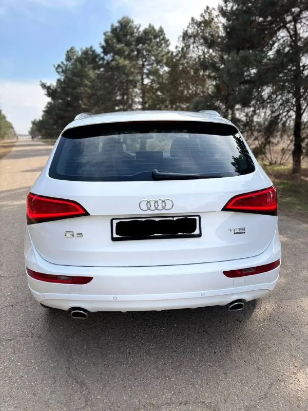 Audi q5 quattro 2014

Автомобиль в идеальном состоянии.
Без дтп.
Птс оригинал!
За все время всего один владелец, очень бережная эксплуатация.

Мотор установили абсолютно новый( не путать с контрактным, все документы и чеки есть. )
Масло не расходует совсем!
Коробка полноценный 8-ми ступенчатый автомат
По ходовой части нет ни единого шума.

Салон в отличном состоянии. Нет ни дыр ни потертостей.
Все функции исправно работают.

Комплектация:
Климат контроль
Круиз контроль
Датчики света и дождя
Омыватель фар
Парктроники
Удержание в полосе
Премиальная музыка audi concert!
8 Колонок + сабвуфер.
Электро-привод багажника
Передний электопривод сидений
Подогревы сидений, стекл, форсунок омывателя и зеркал.
Адаптивный ксеноновый свет фар.
2 Ключа.

1 780. 000
Торг.

📞 Феникс : +7 (949) 440-89-85 - фотография - 7