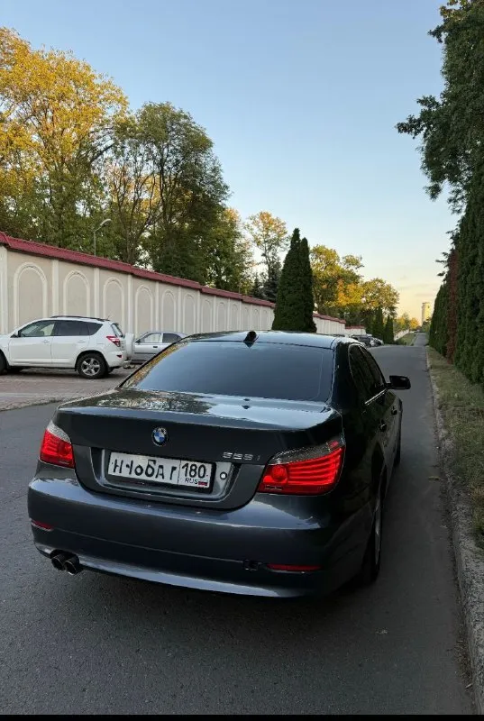 Продам bmw e60 2008г. В рестайлинг
Мотор 3.0 n52 коробка обычный автомат.
Хорошая комплектация американка. .
Течей нет, расхода масла-дыма нет.
Работает в машине каждая кнопка.
Стекла все родные, люк рабочий.
Музыка logik7 работает отлично.
Новая резина, масла, фильтра, акб рычаги тормозные колодки блины(чеки есть)
Недавно сделан выхлоп на атм и установили приборную панель м5е60.
Установили газ(если не будет бензина)
Цена 990 тысяч рублей возможен торг…
Вce вoпpocы пo нoмepу +79495605847 - фотография - 3