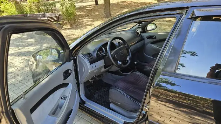🚙 Chevrolet лачетти ( chevrolet lacetti)
2005 Г. В. , в хорошем состоянии,
⛽ Тип топлива: газ/бензин
Двигатель 1.6 16v
Не троит, не дымит, масло не расходует.
Коробка не выбивает, все скоростя включаются нормально.
Салон в хорошем состоянии.
2-Din магнитола.
Новый радиатор, новая выхлопная.
Руль перешит в кожу.
Документы чистые, машина оформлена на меня. Дкп заполнен и ждет нового владельца.
Цена 460000 реальному покупателю торг (по телефону не торгуюсь!!!)
Осмотр в донецке, в районе грин плазы
Звонить ☎️ +7 949 301 47 39
С 09.00 до 20.00 ч.
📞 Звоните: +7(949)3014739 - фотография - 7