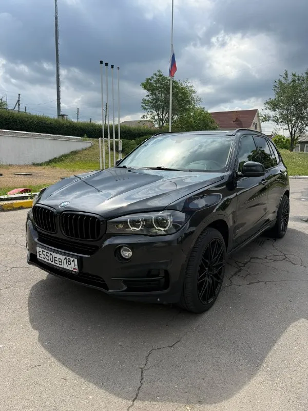 Bmw x5 f15 2015 г. В. 3.0 бензин 306 л. С. N55. Официальный автомобиль (не пригон). Оригинальный пробег 161000 км. Состояние близко к идеальному (для своих лет). Не бит, в родном окрасе, оригинальные стекла. Авто ухожен и полностью обслужен. Своевременное то. Ходовая новая, все оригинал, никаких cтукoв, вибраций и хpуcтов. Двигатель работает как часы, замена масла каждые 8 тысяч. По автомобилю все расскажу, следил полностью за всем.
Полная замена масла в коробке с заменой поддона и прокладок
Замена цепей и натяжителей
Замена передних рычагов
Замена задних рычагов
Замена стоек стабилизатора, сайлентблоков
Замена всех тормозных дисков
Замена колодок
Заменены все жидкости в редукторах и т. П.
Куча прокладок сальников и т. Д.
По комплектации:
Электросиденья ломающиеся с подогревом и памятью сiс с блютус аудио на русском языке
Навигация электропривод багажника
Бесключевой доступ подсветка ручек
Адаптивные фары в бронепленке
Парктроники перед/зад
Камера заднего вида
Дово
📞 Звоните: +7(959)1569160 - фотография - 1