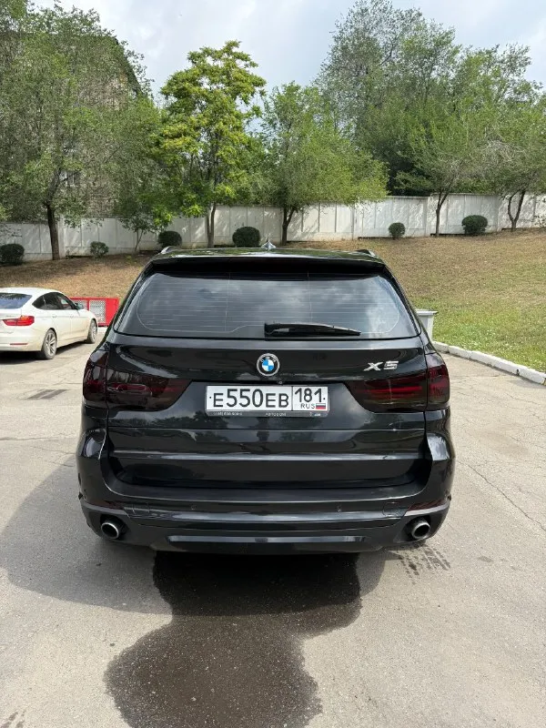 Bmw x5 f15 2015 г. В. 3.0 бензин 306 л. С. N55. Официальный автомобиль (не пригон). Оригинальный пробег 161000 км. Состояние близко к идеальному (для своих лет). Не бит, в родном окрасе, оригинальные стекла. Авто ухожен и полностью обслужен. Своевременное то. Ходовая новая, все оригинал, никаких cтукoв, вибраций и хpуcтов. Двигатель работает как часы, замена масла каждые 8 тысяч. По автомобилю все расскажу, следил полностью за всем.
Полная замена масла в коробке с заменой поддона и прокладок
Замена цепей и натяжителей
Замена передних рычагов
Замена задних рычагов
Замена стоек стабилизатора, сайлентблоков
Замена всех тормозных дисков
Замена колодок
Заменены все жидкости в редукторах и т. П.
Куча прокладок сальников и т. Д.
По комплектации:
Электросиденья ломающиеся с подогревом и памятью сiс с блютус аудио на русском языке
Навигация электропривод багажника
Бесключевой доступ подсветка ручек
Адаптивные фары в бронепленке
Парктроники перед/зад
Камера заднего вида
Дово
📞 Звоните: +7(959)1569160 - фотография - 5