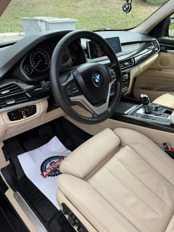 Bmw x5 f15 2015 г. В. 3.0 бензин 306 л. С. N55. Официальный автомобиль (не пригон). Оригинальный пробег 161000 км. Состояние близко к идеальному (для своих лет). Не бит, в родном окрасе, оригинальные стекла. Авто ухожен и полностью обслужен. Своевременное то. Ходовая новая, все оригинал, никаких cтукoв, вибраций и хpуcтов. Двигатель работает как часы, замена масла каждые 8 тысяч. По автомобилю все расскажу, следил полностью за всем.
Полная замена масла в коробке с заменой поддона и прокладок
Замена цепей и натяжителей
Замена передних рычагов
Замена задних рычагов
Замена стоек стабилизатора, сайлентблоков
Замена всех тормозных дисков
Замена колодок
Заменены все жидкости в редукторах и т. П.
Куча прокладок сальников и т. Д.
По комплектации:
Электросиденья ломающиеся с подогревом и памятью сiс с блютус аудио на русском языке
Навигация электропривод багажника
Бесключевой доступ подсветка ручек
Адаптивные фары в бронепленке
Парктроники перед/зад
Камера заднего вида
Дово
📞 Звоните: +7(959)1569160 - фотография - 7