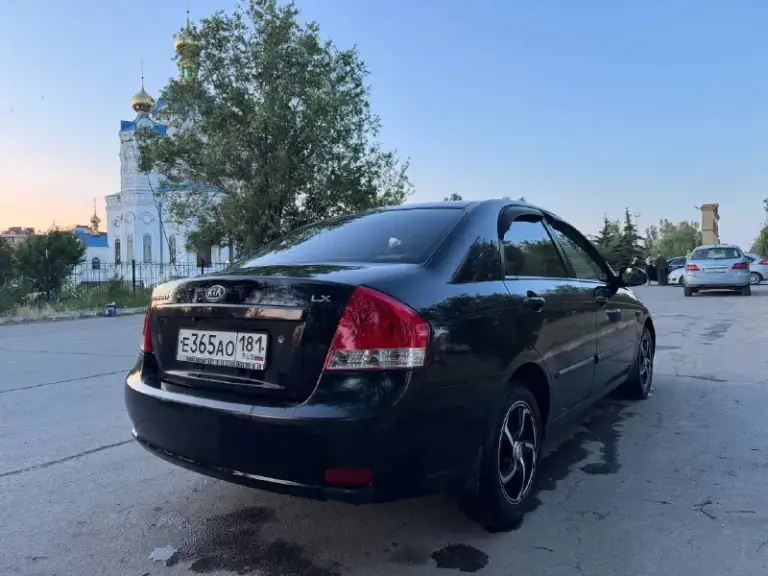Kia cerato 1.6 mt 122лс, 2008
Пробег: 270 000 (родной)
Птс: оригинал, 2 владельца (я собственник, везде вписан)
Масло не жрет, не троит, не дымит, обороты не скачут. Замена масла каждые 4 - 4,5 тыщ км, замена цепи грм 30 тыщ назад
Двигатель/коробка полностью исправны, ходовая аналогично
Установлена шумоизоляция, камера заднего вида, новый комплект летней резины (приобретался весной этого года), так же отдам комплект зимней на штампах (отъездила один сезон)
Гидроусилитель, кондер, печка так же полностью исправны
Новый акб
2 Ключа
Ни одного дтп
Сигнализация, центральный замок
Все стекла заводские
В салоне не курили
Есть незначительные нюансы по кузову, дно целое
Любые проверки за ваш счет
500 000Р.
Г. Луганск
+79598054787
📞 Звоните: +7(959)8054787 - фотография - 2