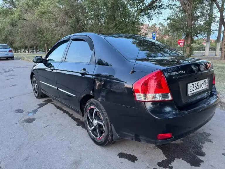 Kia cerato 1.6 mt 122лс, 2008
Пробег: 270 000 (родной)
Птс: оригинал, 2 владельца (я собственник, везде вписан)
Масло не жрет, не троит, не дымит, обороты не скачут. Замена масла каждые 4 - 4,5 тыщ км, замена цепи грм 30 тыщ назад
Двигатель/коробка полностью исправны, ходовая аналогично
Установлена шумоизоляция, камера заднего вида, новый комплект летней резины (приобретался весной этого года), так же отдам комплект зимней на штампах (отъездила один сезон)
Гидроусилитель, кондер, печка так же полностью исправны
Новый акб
2 Ключа
Ни одного дтп
Сигнализация, центральный замок
Все стекла заводские
В салоне не курили
Есть незначительные нюансы по кузову, дно целое
Любые проверки за ваш счет
500 000Р.
Г. Луганск
+79598054787
📞 Звоните: +7(959)8054787 - фотография - 5
