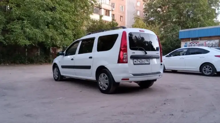Продам личный ваз largus 2017 года выпуска, пробег 98.000 км. Автомобиль в хорошем состоянии, технически всё исправно ничего делать не нужно, двс, кпп, кондей работают идеально. По кузову есть жизненные-незначительные коцки. В комплекте хорошая зимняя резина на дисках, и хорошие новые чехлы для сидений. Я единственный владелец и водитель, оригинал птс на руках.
На автомобиле установлено ручное управление для инвалидов (газ-тормоз-сцепление) при необходимости очень легко демонтировать, ничего штатного не затронуто.
Цена 830.000 рублей, торг у капота. Территориально донецк жд рынок.
Номер для связи +79493501230
📞 Звоните: +7(949)3501230 - фотография - 5