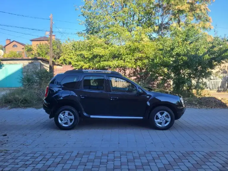 Продам авто renault duster
(Renault дастер)
Цена: 1.100.000 руб
Пробег: 70.000 родной пробег
Год выпуска: 2015 год
Город: донецк
Номер: +7 949 458 98 51
Автомобиль в отличном состояние очень надежная семейная и практичная машина.
По технической части без вложений.
Кожаный салон, подогревы сидений, климат заправлен, электро зеркалатс подогревом, штатная музыка с bluetooth, новый аккамулятор, и много другое, главное что все работает.
Без дтп, 2 хозяина, птс оригинал, два ключа, два комплекта колёс, зима/лето масло не расходует, коробка идеальная.
На остальные вопросы готов ответить по телефону.
📲 Tg: ⚡️
📞 Звоните: +7(949)4589851 - фотография - 7