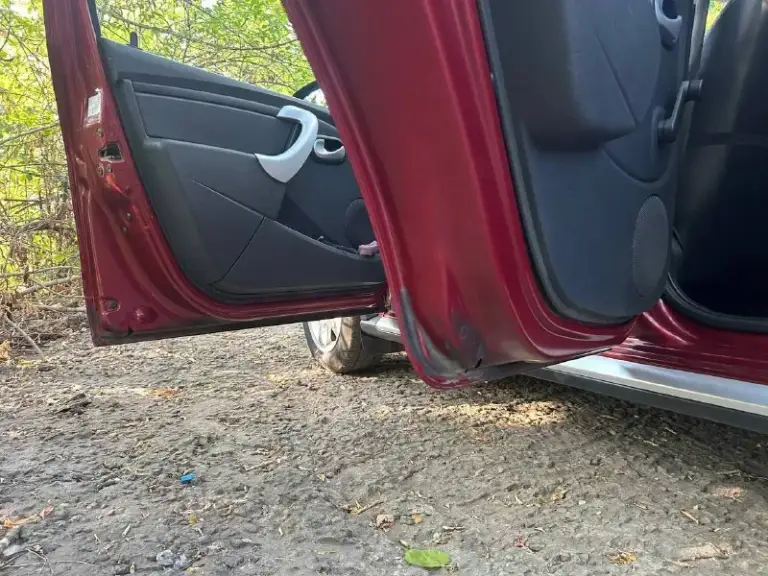 Продаю свой личный автомобиль
Renault сандеро степвей
1.6 На механике
Я второй владелец
Пробег 210.000 км
Весь авто в родной краске, с родным остеклением, без аварий, без каких либо проблем. Машина с высоким клиренсом, ни раза нигде не цеплялся, едет уверенно и в то же время мягко. Проблем не доставляет от слова совсем, ходовка стоит адекватных денег, ходит долго. Расход топлива по городу до 8л/100км, трасса 6л. Двигатель, коробка работают отлично, никаких нареканий нет. Кондиционер дует как положено. Весь свет заменен на led. Так как семья растет, нужен авто по-больше. Цена 820.000 рублей. Смотреть г. Донецк.
+79493129242
📞 Звоните: +7(949)3129242 - фотография - 5