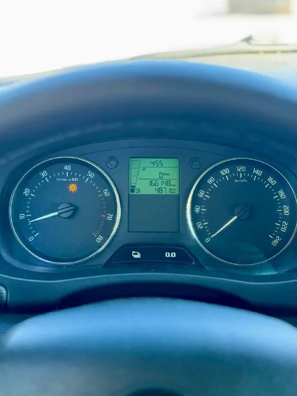 Skoda fabia 1.4 mk2 restyling

💰Цена: 620 000р
🏢Город: мариуполь
📅Год выпуска: 2013
🧾Пробег: 166 148 км.
⚙️Двигатель: 1.4
⛽Топливо: бензин
⚙️Кпп: механика

Телефон:

+7-949-727-41-51
+7-989-263-55-56
+7-949-551-91-52

💾 Описание:

Fabia идеальный выбор для тех, кто ищет надёжный и практичный автомобиль. Этот хетчбек отличается элегантным дизайном и просторным салоном.

✅ 1 Владелец, южная эксплуатация.

✅Отличное состояние кузова, без коррозии, несколько косметических подкрасов.

✅ Хорошее состояние как внешне так и технически.

Комплектация 👍 :
Кондиционер, гур, abs, центральный замок, подогрев сидений, хорошая летняя резина, полный электропакет, круиз контроль.

Улица шевченко 269 - фотография - 10