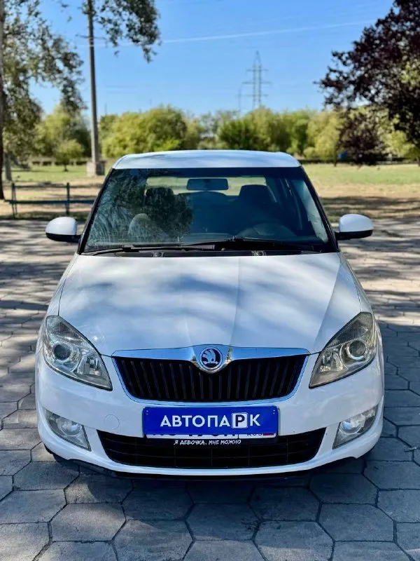 Skoda fabia 1.4 mk2 restyling

💰Цена: 620 000р
🏢Город: мариуполь
📅Год выпуска: 2013
🧾Пробег: 166 148 км.
⚙️Двигатель: 1.4
⛽Топливо: бензин
⚙️Кпп: механика

Телефон:

+7-949-727-41-51
+7-989-263-55-56
+7-949-551-91-52

💾 Описание:

Fabia идеальный выбор для тех, кто ищет надёжный и практичный автомобиль. Этот хетчбек отличается элегантным дизайном и просторным салоном.

✅ 1 Владелец, южная эксплуатация.

✅Отличное состояние кузова, без коррозии, несколько косметических подкрасов.

✅ Хорошее состояние как внешне так и технически.

Комплектация 👍 :
Кондиционер, гур, abs, центральный замок, подогрев сидений, хорошая летняя резина, полный электропакет, круиз контроль.

Улица шевченко 269 - фотография - 2