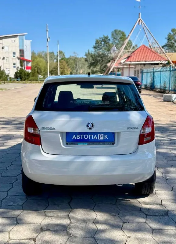 Skoda fabia 1.4 mk2 restyling

💰Цена: 620 000р
🏢Город: мариуполь
📅Год выпуска: 2013
🧾Пробег: 166 148 км.
⚙️Двигатель: 1.4
⛽Топливо: бензин
⚙️Кпп: механика

Телефон:

+7-949-727-41-51
+7-989-263-55-56
+7-949-551-91-52

💾 Описание:

Fabia идеальный выбор для тех, кто ищет надёжный и практичный автомобиль. Этот хетчбек отличается элегантным дизайном и просторным салоном.

✅ 1 Владелец, южная эксплуатация.

✅Отличное состояние кузова, без коррозии, несколько косметических подкрасов.

✅ Хорошее состояние как внешне так и технически.

Комплектация 👍 :
Кондиционер, гур, abs, центральный замок, подогрев сидений, хорошая летняя резина, полный электропакет, круиз контроль.

Улица шевченко 269 - фотография - 5