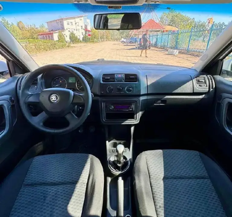 Skoda fabia 1.4 mk2 restyling

💰Цена: 620 000р
🏢Город: мариуполь
📅Год выпуска: 2013
🧾Пробег: 166 148 км.
⚙️Двигатель: 1.4
⛽Топливо: бензин
⚙️Кпп: механика

Телефон:

+7-949-727-41-51
+7-989-263-55-56
+7-949-551-91-52

💾 Описание:

Fabia идеальный выбор для тех, кто ищет надёжный и практичный автомобиль. Этот хетчбек отличается элегантным дизайном и просторным салоном.

✅ 1 Владелец, южная эксплуатация.

✅Отличное состояние кузова, без коррозии, несколько косметических подкрасов.

✅ Хорошее состояние как внешне так и технически.

Комплектация 👍 :
Кондиционер, гур, abs, центральный замок, подогрев сидений, хорошая летняя резина, полный электропакет, круиз контроль.

Улица шевченко 269 - фотография - 8