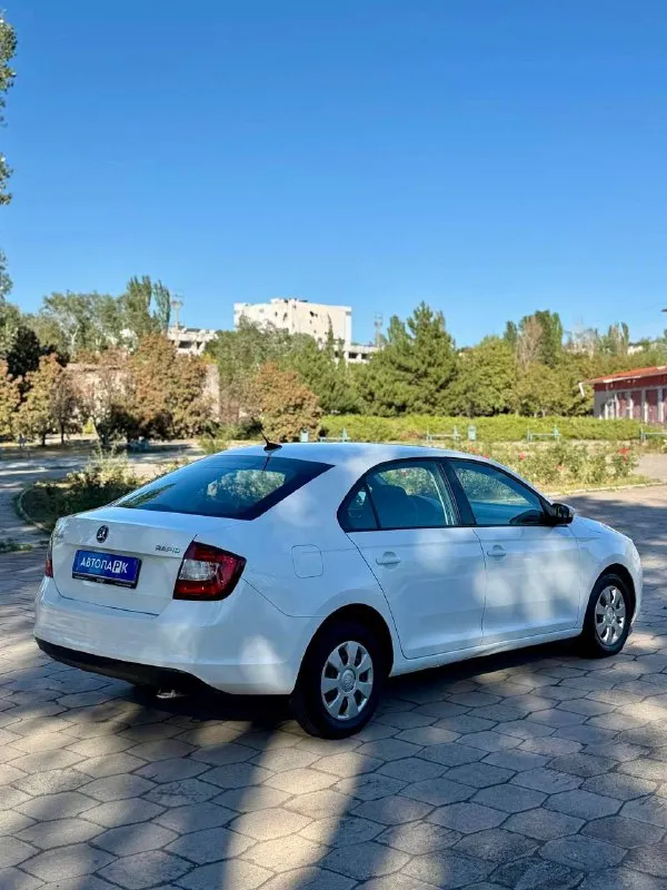 ⚪️ Skoda rapid

💰Цена: 900 000р
🏢Город: мариуполь
📅Год выпуска: 2019
🧾Пробег: 190 234км.
⚙️Двигатель: 1.6 110 л. С
⛽Топливо: бензин
⚙️Кпп: механика

📞 Телефон:

+7-949-727-41-51
+7-989-263-55-56
+7-949-551-91-52

💾 Описание:

Всеми любимый, проверенный временем - шкода рапид

☑️ Один владелец.
✅ Лифтбэк - огромный багажник.
✅ Надежный двигатель.
✅ Маленький расход топлива.
✅ Подтвержденный пробег.
✅ Техническая часть на 5+
✅ Южная эксплуатация.

Кондиционер ❄️ (работает отлично), электропакет, abs, airbag, усилитель руля, центральный замок, магнитола с apple carplay и androidavto, подогрев сидений.

Улица шевченко 269

🏦 Возможна продажа в кредит по двум документам. - фотография - 4