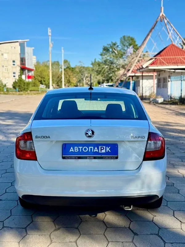 ⚪️ Skoda rapid

💰Цена: 900 000р
🏢Город: мариуполь
📅Год выпуска: 2019
🧾Пробег: 190 234км.
⚙️Двигатель: 1.6 110 л. С
⛽Топливо: бензин
⚙️Кпп: механика

📞 Телефон:

+7-949-727-41-51
+7-989-263-55-56
+7-949-551-91-52

💾 Описание:

Всеми любимый, проверенный временем - шкода рапид

☑️ Один владелец.
✅ Лифтбэк - огромный багажник.
✅ Надежный двигатель.
✅ Маленький расход топлива.
✅ Подтвержденный пробег.
✅ Техническая часть на 5+
✅ Южная эксплуатация.

Кондиционер ❄️ (работает отлично), электропакет, abs, airbag, усилитель руля, центральный замок, магнитола с apple carplay и androidavto, подогрев сидений.

Улица шевченко 269

🏦 Возможна продажа в кредит по двум документам. - фотография - 5