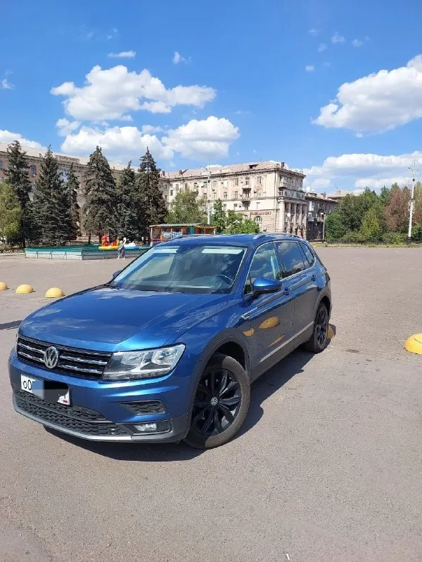 Продам volkswagen тигуан альспейс 7 мест
Первая регистрация 01.03.2020г.
Европеец, машина из нидерландов, полное сервисное обслуживание (есть все заказ наряды) не перекрашена не одна деталь, без дтп, 2 ключа.
Все электронные ассистенты, адаптивный круиз контроль ( сама тормозит и разгоняется за авто) авто торможение при парковке и движении, удержание в полосе и т. Д.
Кар плей. 3х зонный климат контроль, электропривод багажника.
На электронной приборной панели меняется и настраивается всё индивидуально.
Мотр на150л. С.
Пробег 216.000 км
Коробка техника в идеальном состоянии все обслужено вложений не требует!
Средний расход 7- 8 литров
Коробка dsg7(мокрое сцепление как dq500только для 1.5с функцией старт - стоп) переключается плавно, есть режим спорт и подрулевые лепестки.
Подробности по телефону
Цена 2.390.000 рублей торг
+79591430960 Александр
Г. Алчевск
👤
📞 Звоните: +7(959)1430960 - фотография - 1