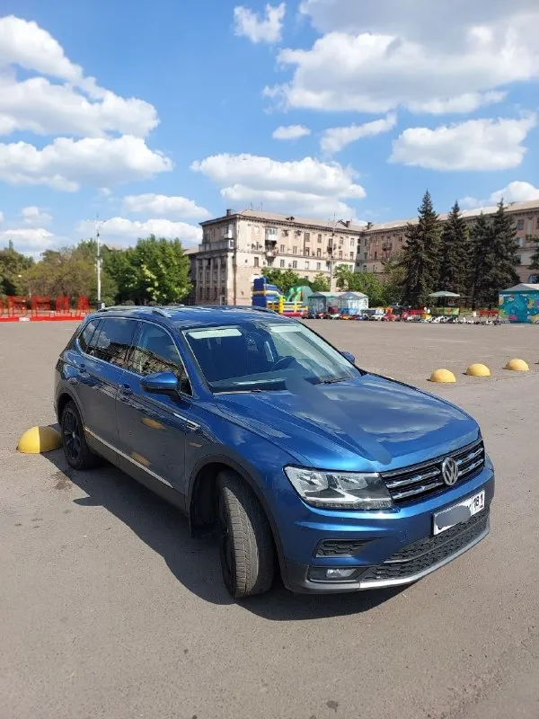 Продам volkswagen тигуан альспейс 7 мест
Первая регистрация 01.03.2020г.
Европеец, машина из нидерландов, полное сервисное обслуживание (есть все заказ наряды) не перекрашена не одна деталь, без дтп, 2 ключа.
Все электронные ассистенты, адаптивный круиз контроль ( сама тормозит и разгоняется за авто) авто торможение при парковке и движении, удержание в полосе и т. Д.
Кар плей. 3х зонный климат контроль, электропривод багажника.
На электронной приборной панели меняется и настраивается всё индивидуально.
Мотр на150л. С.
Пробег 216.000 км
Коробка техника в идеальном состоянии все обслужено вложений не требует!
Средний расход 7- 8 литров
Коробка dsg7(мокрое сцепление как dq500только для 1.5с функцией старт - стоп) переключается плавно, есть режим спорт и подрулевые лепестки.
Подробности по телефону
Цена 2.390.000 рублей торг
+79591430960 Александр
Г. Алчевск
👤
📞 Звоните: +7(959)1430960 - фотография - 2