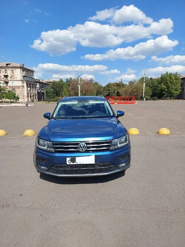 Продам volkswagen тигуан альспейс 7 мест
Первая регистрация 01.03.2020г.
Европеец, машина из нидерландов, полное сервисное обслуживание (есть все заказ наряды) не перекрашена не одна деталь, без дтп, 2 ключа.
Все электронные ассистенты, адаптивный круиз контроль ( сама тормозит и разгоняется за авто) авто торможение при парковке и движении, удержание в полосе и т. Д.
Кар плей. 3х зонный климат контроль, электропривод багажника.
На электронной приборной панели меняется и настраивается всё индивидуально.
Мотр на150л. С.
Пробег 216.000 км
Коробка техника в идеальном состоянии все обслужено вложений не требует!
Средний расход 7- 8 литров
Коробка dsg7(мокрое сцепление как dq500только для 1.5с функцией старт - стоп) переключается плавно, есть режим спорт и подрулевые лепестки.
Подробности по телефону
Цена 2.390.000 рублей торг
+79591430960 Александр
Г. Алчевск
👤
📞 Звоните: +7(959)1430960 - фотография - 3