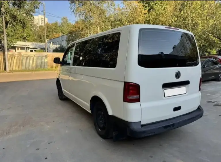 Продам т5 2005г, 1.9 tdi, чистый пассажир
Езжу по работе и личным делам, часто мотаюсь расход 6-7 литров по трассе.
До моего владения был сделан кап ремонт двигатели, восстановленная турбина.
Что заменил я, поехали:
Восстановлена оригинальная вебаста (работает как часы);
Заменены все возможные патрубки, трубы отопителя, патрубки на турбину, с радиатора;
Фильтр топливный;
Заменил моторчик печки и резистор;
Замена антифриза;
Термостат + на вебасте;
Купил две задние фары фирмы depo + платы;
Замена задних ступечных подшибников;
Замена рулевых наконечников;
Теплообменник;
Тормоза в круг с небольшим пробегом - новые диски + колодки+тормозная жидкость.
Колеса - диски оригинал, почти новые, резина с пробегом 20т;
Стоит сигналка, есть музыка.
Сиденья - с ренжа, все работает.
Камера есть зад вида, надо восстановить.
Цена 860.000 тыс руб
Макеевка
+7 949 456 86 29
📞 Звоните: +7(949)4568629 - фотография - 4