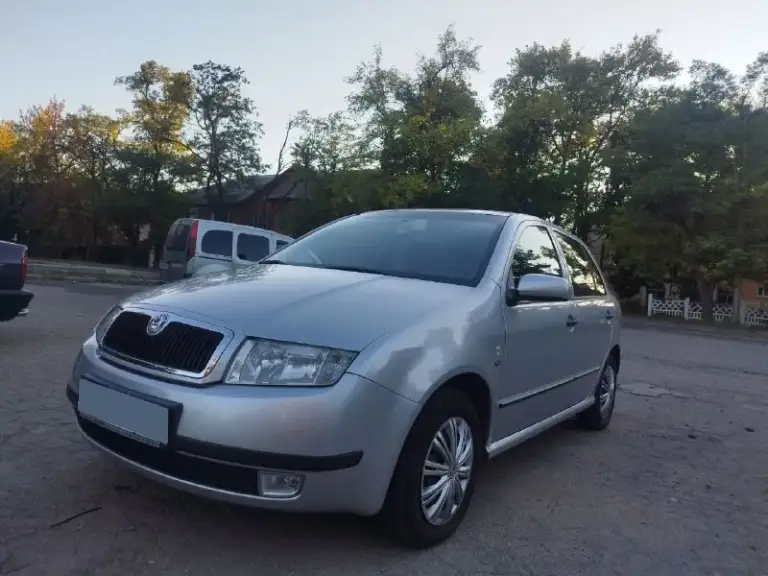 Продам skoda fabia (хэтчбек);
Год выпуска: 2002;
Пробег : 225400км;
Модификация: 1,4 мт;
Коробка передач: механика;
Тип двигателя: бензин;
Комплектация: кондиционер, передние стеклоподъемники.
Надежное и экономичное авто, с небольшим расходом топлива и оригинальным пробегом. Кузов оцинкован, в хорошем состоянии. Машина технически полностью исправна и обслужена. Владею автомобилем около 4 лет, в апреле 2025г. Сделан капитальный ремонт двигателя, обкатку двигатель прошел. Масло от замены до замены на 8000км. Продажа в связи с покупкой другого автомобиля. Отдам комплект зимней резины.

Цена 350 000руб. , торг у капота.
+79493011639 - фотография - 1