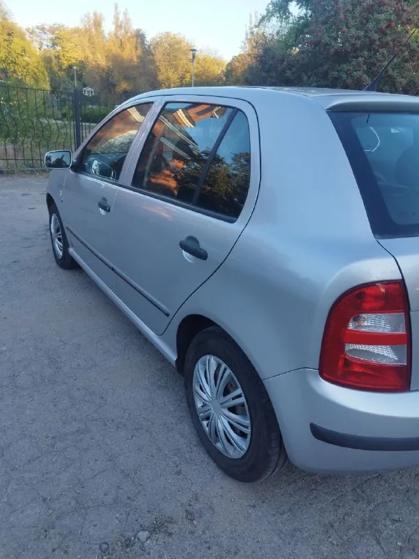 Продам skoda fabia (хэтчбек);
Год выпуска: 2002;
Пробег : 225400км;
Модификация: 1,4 мт;
Коробка передач: механика;
Тип двигателя: бензин;
Комплектация: кондиционер, передние стеклоподъемники.
Надежное и экономичное авто, с небольшим расходом топлива и оригинальным пробегом. Кузов оцинкован, в хорошем состоянии. Машина технически полностью исправна и обслужена. Владею автомобилем около 4 лет, в апреле 2025г. Сделан капитальный ремонт двигателя, обкатку двигатель прошел. Масло от замены до замены на 8000км. Продажа в связи с покупкой другого автомобиля. Отдам комплект зимней резины.

Цена 350 000руб. , торг у капота.
+79493011639 - фотография - 3