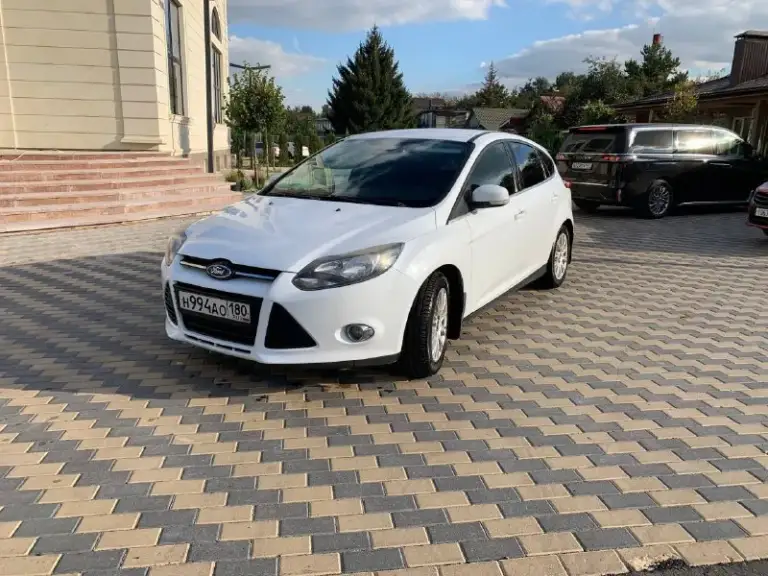Продам ford focus 3
Год: 2013
Двигатель: 1.6 (140л. С)
Коробка: механика
Пробег: 216т
Владельцев: 2 (я второй хозяин)
Цена: 900 (торг)
+79257308859 (Звонить на этот!)
+79493848912
Вотсап и телеграмм на этом номере, звоните пишите, отвечу на вопросы
В машине стоит новое сцепление, рулевая рейка, генератор, в круг тормозные диски и тд. Целая папка заказ нарядов, за машиной следил, денег не жалел.
По комплектации:
Двух зонный климат контроль
Авто свет
Авто дождь
Автоматическое затемнение зеркало заднего вида
Парктроники
5 Ступенчатый подогрев кресел
4 Автоматических стеклоподъемника с защитой от придавливания
Объёмная сигнализация (с завода)
Два ключа
Старт/стоп
Музыка с настройкой (для водителя/для всех)
Открыты все скрытые функции
Два комплекта ковров
Мультируль
Хорошая летняя резина
Лобовое стекло в подогревом
Осмотр горловка/донецк договоримся
📲 Tg: @olezhka_11
📞 Звоните: +7(949)3848912 - фотография - 1
