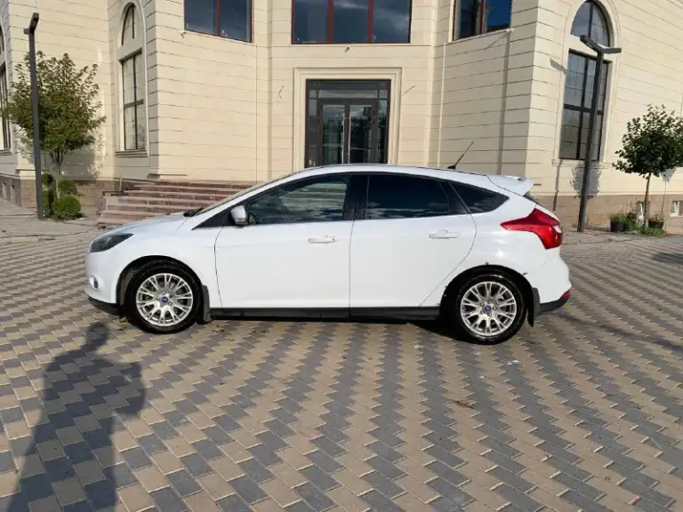 Продам ford focus 3
Год: 2013
Двигатель: 1.6 (140л. С)
Коробка: механика
Пробег: 216т
Владельцев: 2 (я второй хозяин)
Цена: 900 (торг)
+79257308859 (Звонить на этот!)
+79493848912
Вотсап и телеграмм на этом номере, звоните пишите, отвечу на вопросы
В машине стоит новое сцепление, рулевая рейка, генератор, в круг тормозные диски и тд. Целая папка заказ нарядов, за машиной следил, денег не жалел.
По комплектации:
Двух зонный климат контроль
Авто свет
Авто дождь
Автоматическое затемнение зеркало заднего вида
Парктроники
5 Ступенчатый подогрев кресел
4 Автоматических стеклоподъемника с защитой от придавливания
Объёмная сигнализация (с завода)
Два ключа
Старт/стоп
Музыка с настройкой (для водителя/для всех)
Открыты все скрытые функции
Два комплекта ковров
Мультируль
Хорошая летняя резина
Лобовое стекло в подогревом
Осмотр горловка/донецк договоримся
📲 Tg: @olezhka_11
📞 Звоните: +7(949)3848912 - фотография - 2
