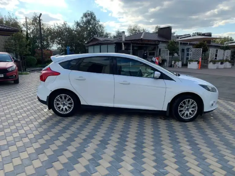 Продам ford focus 3
Год: 2013
Двигатель: 1.6 (140л. С)
Коробка: механика
Пробег: 216т
Владельцев: 2 (я второй хозяин)
Цена: 900 (торг)
+79257308859 (Звонить на этот!)
+79493848912
Вотсап и телеграмм на этом номере, звоните пишите, отвечу на вопросы
В машине стоит новое сцепление, рулевая рейка, генератор, в круг тормозные диски и тд. Целая папка заказ нарядов, за машиной следил, денег не жалел.
По комплектации:
Двух зонный климат контроль
Авто свет
Авто дождь
Автоматическое затемнение зеркало заднего вида
Парктроники
5 Ступенчатый подогрев кресел
4 Автоматических стеклоподъемника с защитой от придавливания
Объёмная сигнализация (с завода)
Два ключа
Старт/стоп
Музыка с настройкой (для водителя/для всех)
Открыты все скрытые функции
Два комплекта ковров
Мультируль
Хорошая летняя резина
Лобовое стекло в подогревом
Осмотр горловка/донецк договоримся
📲 Tg: @olezhka_11
📞 Звоните: +7(949)3848912 - фотография - 3