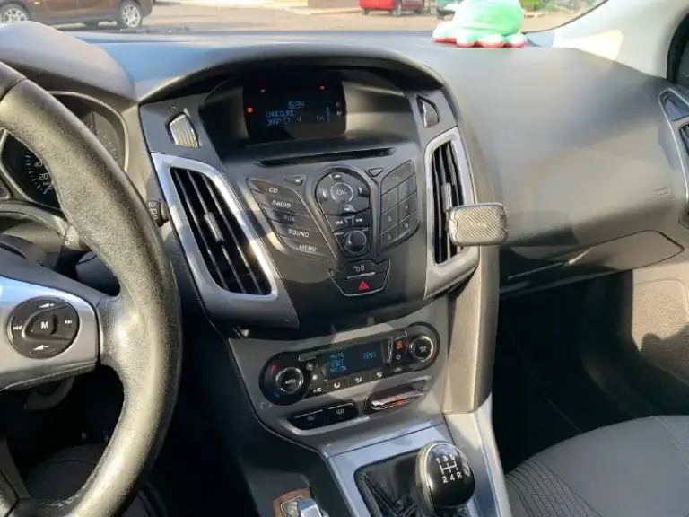 Продам ford focus 3
Год: 2013
Двигатель: 1.6 (140л. С)
Коробка: механика
Пробег: 216т
Владельцев: 2 (я второй хозяин)
Цена: 900 (торг)
+79257308859 (Звонить на этот!)
+79493848912
Вотсап и телеграмм на этом номере, звоните пишите, отвечу на вопросы
В машине стоит новое сцепление, рулевая рейка, генератор, в круг тормозные диски и тд. Целая папка заказ нарядов, за машиной следил, денег не жалел.
По комплектации:
Двух зонный климат контроль
Авто свет
Авто дождь
Автоматическое затемнение зеркало заднего вида
Парктроники
5 Ступенчатый подогрев кресел
4 Автоматических стеклоподъемника с защитой от придавливания
Объёмная сигнализация (с завода)
Два ключа
Старт/стоп
Музыка с настройкой (для водителя/для всех)
Открыты все скрытые функции
Два комплекта ковров
Мультируль
Хорошая летняя резина
Лобовое стекло в подогревом
Осмотр горловка/донецк договоримся
📲 Tg: @olezhka_11
📞 Звоните: +7(949)3848912 - фотография - 9