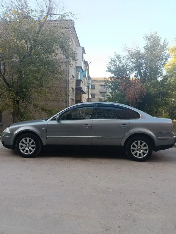 Я владелец. Год выпуска 2003, мотор бензин 1.8 турбо, кпп автомат, пробег 247.000 тыс. Км. Машина в хорошем состоянии. Ходовая перебрана. Всё новое. Салон в идеальном состоянии (пластик, кожа, руль, накладки как новые) по кузову ни единого рыжика и ржавчины (мелкие косяки есть- в силу возраста)
Ремень грм и ролики заменены, помпа тоже. ..радиаторы, испаритель, прокладки датчики, гидро натяжитель грм, фазорегулятор и цепь тоже!!! Колодки новые. Подушка коробки, сайлентблоки подрамника. ... Долго перечислять. .. Что будет интересно по машине звоните +79494965450. Цена 630.000 рублей. - фотография - 5