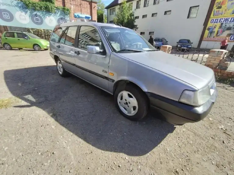 Fiat tempo(wagon), 1994 год, 1.6,5ти ступка, автомобиль в отличном состоянии, стоит на постоянном учете, все стекла родные, не гнилой, без жуков и тд.
Низа дверей, пороги, днище все целое!!!
Вместительный салон, задние сидения раскладыааются в ровный пол, так же откидной задний борт, для перевозки длинных предметов при закрытой задней двери.
Гидроусилитель, стекло подъёмники, эл. Зеркала, эл. Люк.
Кто ищет бюджетное авто для работы и семьи, самое то!!!!!!
Цена данного авто 270 тыс. Руб.
Торг минимальный.
Осмотр г. Первомайск.
+79598126262(Телеграмм, ватсап)
📞 Звоните: +7(959)8126262 - фотография - 2