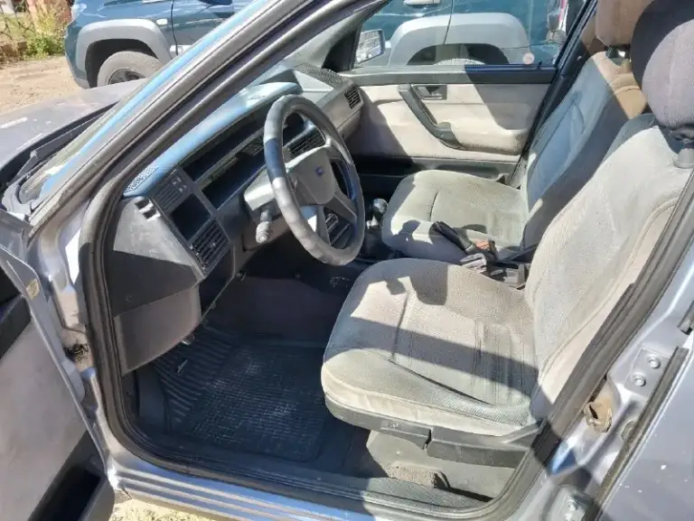 Fiat tempo(wagon), 1994 год, 1.6,5ти ступка, автомобиль в отличном состоянии, стоит на постоянном учете, все стекла родные, не гнилой, без жуков и тд.
Низа дверей, пороги, днище все целое!!!
Вместительный салон, задние сидения раскладыааются в ровный пол, так же откидной задний борт, для перевозки длинных предметов при закрытой задней двери.
Гидроусилитель, стекло подъёмники, эл. Зеркала, эл. Люк.
Кто ищет бюджетное авто для работы и семьи, самое то!!!!!!
Цена данного авто 270 тыс. Руб.
Торг минимальный.
Осмотр г. Первомайск.
+79598126262(Телеграмм, ватсап)
📞 Звоните: +7(959)8126262 - фотография - 6