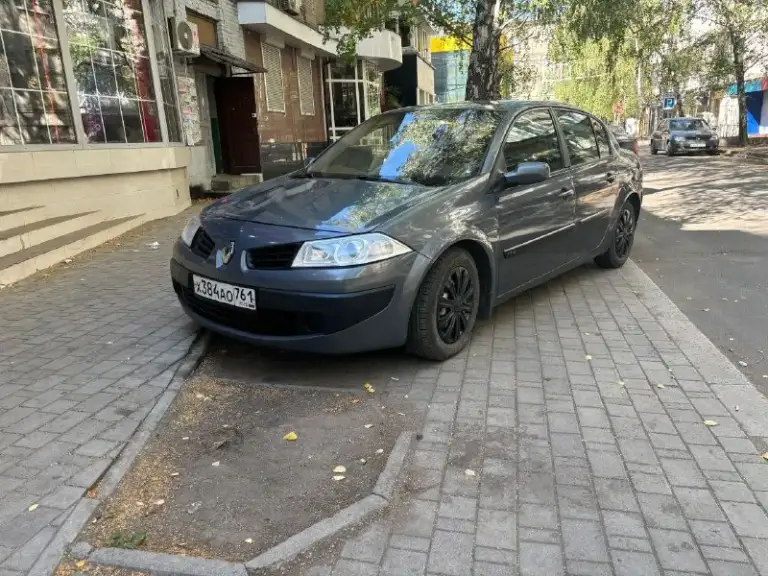 ‼️Renault mégane ( рено меган ) 1.6 автомат‼️
Год выпуска 2006
Двигатель 1.6
Коробка автомат
Машина в очень хорошем состоянии.
Движок работает идеально. Не дымит, не троит, работает ровно. Приезжайте- смотрите - дыма нет вообще. Масло не жрет
Коробка автомат. Установлена в августе месяце контрактная коробка ( заявленный пробег коробки 60 тысяч). При замене акпп установлены новые соленоиды. Коробка работает идеально. Без всяких затягиваний и буксов.
Поменяна рулевая рейка.
Заменен термостат на алюминиевый.
Стойки в мае менялись в круг.
Техника на отлично в авто.
Кузов не гнилой и в отличном состоянии. Был ремонт левого порога. Без пены и прочего. Переваренная часть.
Пороги обработаны и покрашены
Машина в донецке. Ленинский район
Цена 450 торг
+79493556866 - фотография - 1