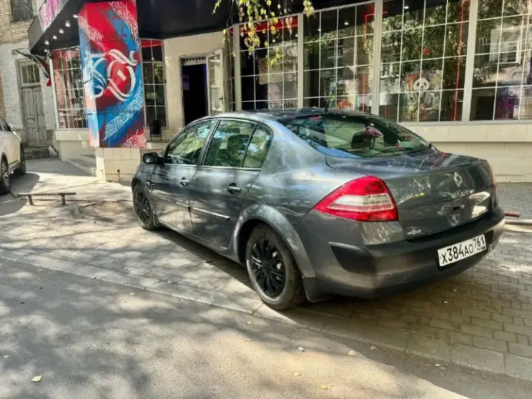 ‼️Renault mégane ( рено меган ) 1.6 автомат‼️
Год выпуска 2006
Двигатель 1.6
Коробка автомат
Машина в очень хорошем состоянии.
Движок работает идеально. Не дымит, не троит, работает ровно. Приезжайте- смотрите - дыма нет вообще. Масло не жрет
Коробка автомат. Установлена в августе месяце контрактная коробка ( заявленный пробег коробки 60 тысяч). При замене акпп установлены новые соленоиды. Коробка работает идеально. Без всяких затягиваний и буксов.
Поменяна рулевая рейка.
Заменен термостат на алюминиевый.
Стойки в мае менялись в круг.
Техника на отлично в авто.
Кузов не гнилой и в отличном состоянии. Был ремонт левого порога. Без пены и прочего. Переваренная часть.
Пороги обработаны и покрашены
Машина в донецке. Ленинский район
Цена 450 торг
+79493556866 - фотография - 5