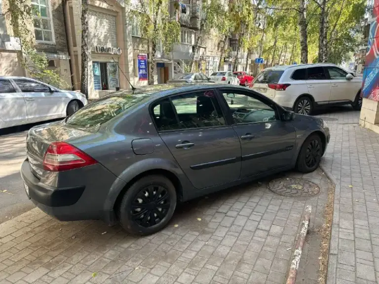 ‼️Renault mégane ( рено меган ) 1.6 автомат‼️
Год выпуска 2006
Двигатель 1.6
Коробка автомат
Машина в очень хорошем состоянии.
Движок работает идеально. Не дымит, не троит, работает ровно. Приезжайте- смотрите - дыма нет вообще. Масло не жрет
Коробка автомат. Установлена в августе месяце контрактная коробка ( заявленный пробег коробки 60 тысяч). При замене акпп установлены новые соленоиды. Коробка работает идеально. Без всяких затягиваний и буксов.
Поменяна рулевая рейка.
Заменен термостат на алюминиевый.
Стойки в мае менялись в круг.
Техника на отлично в авто.
Кузов не гнилой и в отличном состоянии. Был ремонт левого порога. Без пены и прочего. Переваренная часть.
Пороги обработаны и покрашены
Машина в донецке. Ленинский район
Цена 450 торг
+79493556866 - фотография - 7