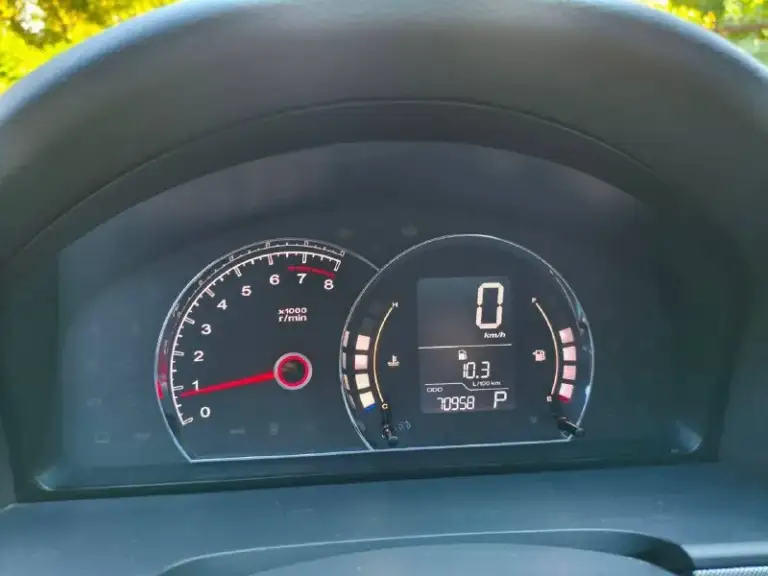 Продам mg 350c (один владелец)
Год : 2013
Мотор : 1.5 (106 л. С. )
Коробка : 4-ступенчатый автомат
Пробег : 71 тыс. Км (пробег родной)
Автомобиль куплен весной 2014 года в автосалоне официального дилера, полная комплектация.
В дтп не был, кузов (родной окрас) и салон в хорошем состоянии.

Полный электро пакет, климат, люк, кожаный салон, электро регулировка водительского сидения, поясничный упор, обогрев зеркал, управление на руле, лэд
В ближнем свете и птф, парктроник.
Зимний комплект резины.
Цена: 800 т. Р. +79493956742 константин - фотография - 9