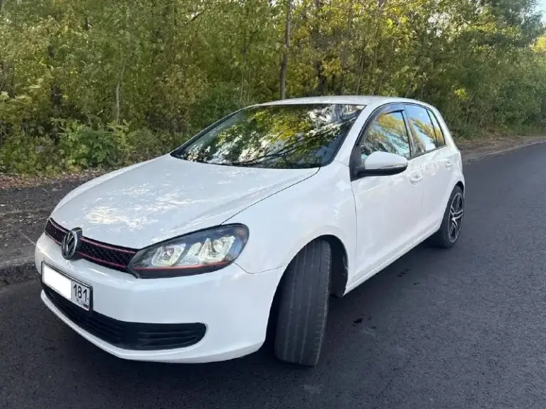 Продам ❗️
Volkswagen golf 6 2011
2,5, 170 Л. С
Коробка aisin 09g
Пробег 156 000
Автомобиль из сша ( пострадало только навесное, фары и капот, капот поменян на оригинал, менялось лобовое (были сколы)
По техничке вопросов нет, все обслужено, едет бодро
Хорошая штатная музыка.
Из косяков 1-при снятии пленки с авто оборвало краску на крыле(на это торг)
2-Нужно поменять пыльник на внутренней гранате
Руль от гольф 7, но не успели прошить. Есть следы эксплуатации по кузову.
Стоит сигнализация старлайн с автозапуском
Так же отдам комплект титановых дисков r17 с зимней резиной бфгудрич (отъездила один сезон)
Цена 1 000 000р
+7 959 518 36 30
Г. Луганск
Торг у капота
📞 Звоните: +7(959)5183630 - фотография - 3