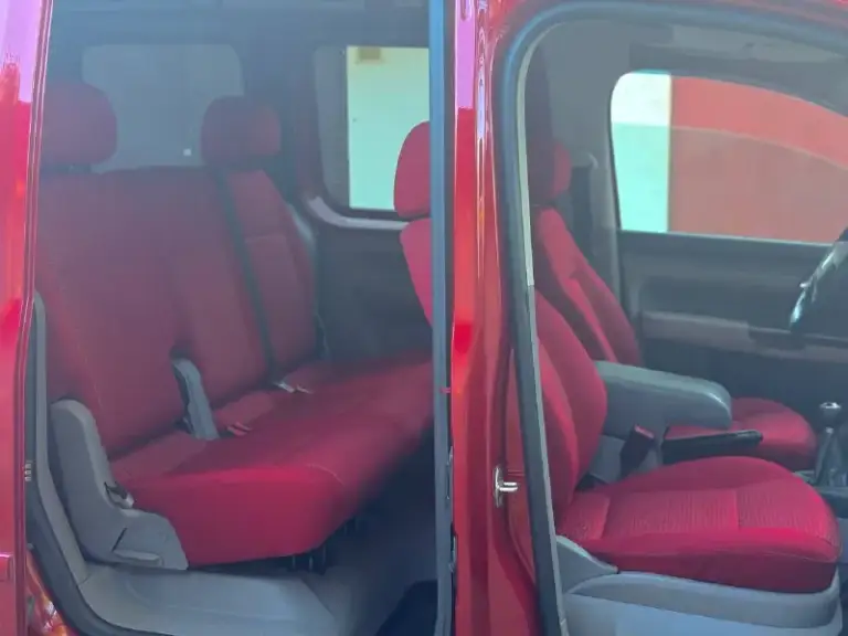 Volkswagen caddy «life», пассажир, 2006 г. В. Официал, приобретён в автосалоне, два владельца, птс оригинал. Двигатель 1.6 л (bse) бензин, 102 л. С. Заменён комплект грм, ролики, помпа, масла, фильтра. Кузов в заводском окрасе, в дтп не участвовал. Редкая комплектация, один лишь аналогичный вариант выставлен в продажу по всей россии.

Цена : 690,000 руб.
Обмен не интересен.
Находится в г макеевка

Контакты :
+7(949)4531233
+7(951)7679727 - фотография - 8