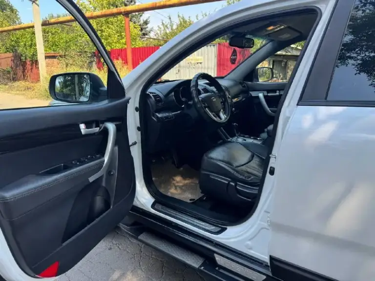 Kia sorento официал
2011 Год выпуска
Двигатель 2.4 бензин
Коробка автомат
Пробег 185 тыс. Км родной
Автомобиль в отличном состоянии,
Кузов без дтп весь в заводском окрасе
Машина полностью обслужена,
Вложения не какого не требует !
Максимальная комплектация
Кожаный салон,
Бесключевой доступ
Start-stop
Климат контроль
Круиз контроль
Датчики света и дождя
Подогревы зеркал и сидений
И многое другое!
С документами все в полном порядке
Продажа с полным переоформлением в мрэо
Г. Донецк
Цена 1.380 тыс. ₽
Звоните остальное по
+79494006791
📲 Tg: r. B
📞 Звоните: +7(949)4006791 - фотография - 8