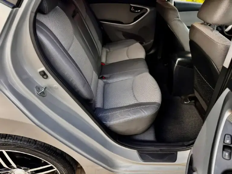 Продам hyundai elantra
2012 Года.
1 Хозяин, брал с салона!
1.6 Коробка автомат
145. Тыс родного пробега!!!
Чистый кореец
Машина полностью в родной краске.
Все стекла родные!
Обслуживалась с момента покупки на одном сервисе!
Двигатель без нареканий, масло менялось каждые 6 тыс. Км!
Коробка без нареканий!
Комбинированный салон кожаный без ключевой доступ кнопка старт стоп мультируль. Заднее видеокамера.
Комплектация: мультируль, электро зеркала, 4 стеклоподъёмника, кондиционер холодит хорошо, подогрев сидений, бортовой компьютер, экран, туманки, led-фары, круиз контроль
Салон в очень хорошем состоянии!
Новые. Летняя резина. Гаражное хранение цена 1 200 000 руб. Телефон +7 949 495 57 01
📞 Звоните: +7(949)4955701 - фотография - 9