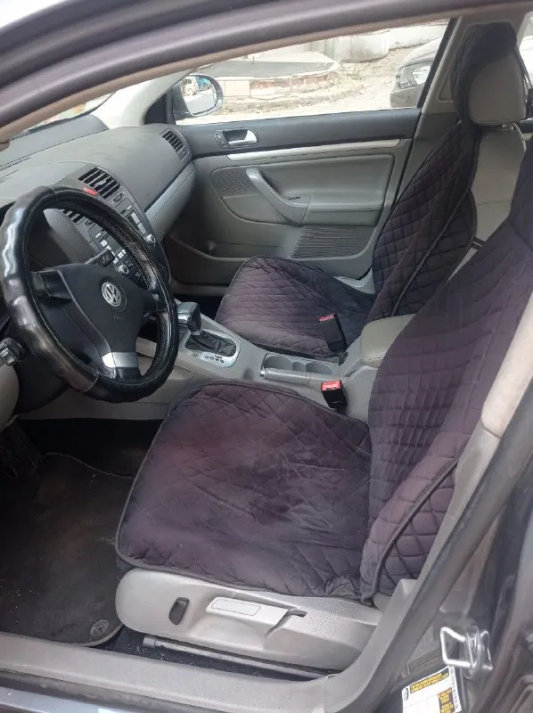 Продаю volkswagen jetta, 2007.г. Пробег 365 000 км.
✅ 1 Владелец в донецке с 2016 года
✅ Авто своевременно обслуживалось на сто
✅ Бензиновый двигатель 2.5

Коробка автомат, переключается плавно, не пинается, своевременно производилась замена масла в коробке и двигателе.

Салон чистый, ухоженный, в машине не курили.

Есть нюансы по кузову.
Цена 600 000 руб. С торгом.
Осмотр в донецке.
Телефон для связи+79493032698. - фотография - 3