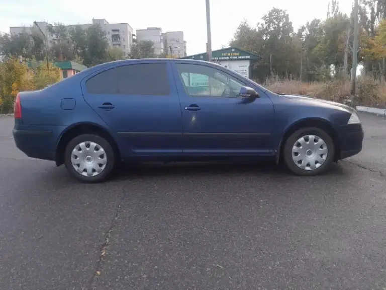 Продам skoda octavia skoda октавиа а5,2006г 1,6 механика, пробег 252000км оригинальный любая проверка, установлено 4 поколения вписан в паспорт на российском учёте 1 владелец по птс, 2 ключа, сервисная книжка и список выполненных работ. Авто ездили дом-работа в дтп не участвовала. Покупал у знакомого как второе авто, губы не намазывал!осмотр донецк. Тел +79496280751,цена: 500000руб, торг
📞 Звоните: +7(949)6280751 - фотография - 4