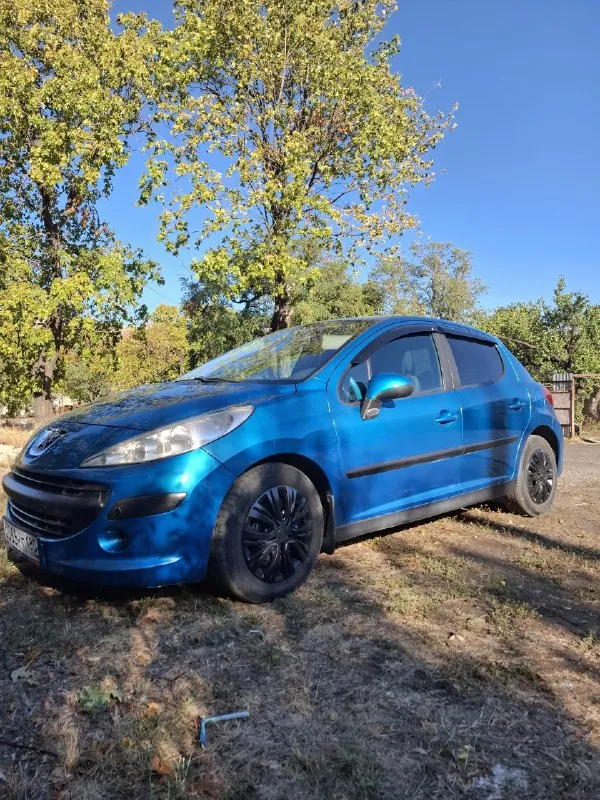 Продам peugeot 207,520000руб.
1,4 Автомат, в идеальном состоянии,2009г,133000 родного пробега-подтвержден документально. Ходовая обслужена до мелочей, машина не требует вложений вообще,1000км назад заменён грм, помпа, антифриз, масло, резина зима, лето. Комплектация-стеклоподъемники, климат-контроль, хорошая музыка, в машине есть все для комфортной езды. Для тех, кому нужен автомобиль без вложений-обращаться по номеру+79493874582 виктор, не перекуп машина своя.
📞 Звоните: +7(949)3874582 - фотография - 5
