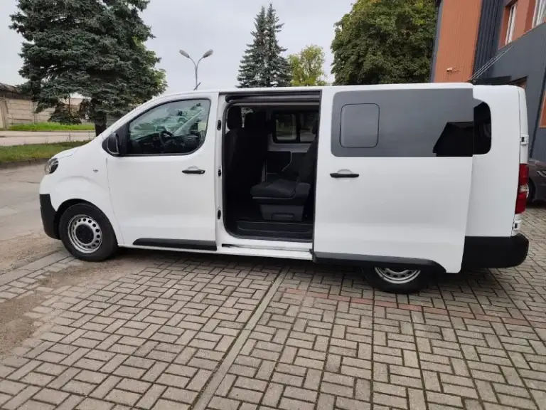 Toyota 2021г. 1.5диз. Механика 6-и ступ. , 220 000км. Авто только приехало с франции. 9 мест чистый пасажир. Вы будете 1-хозянт. Очень экономичный, без рыжиков и чижиков 2 100 000 ₽
+79493720010 - фотография - 4