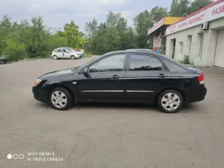 Продам kia cerato 2007 с 2008 в эксплуатации. Пробег 235000
Я второй владелец
Тех. Паспорт украина/днр/рф
Газ/бензин евро 4 (для газовой установки покупал все самое лучшее) проехал на газу 30т. Км, полет нормальный, большая экономия на топливе.
Расход газа 11/12 л.
Гаражное хранение. Два ключа. В двигатель лил только качественное масло castrol magnetic 5 w 40(производство германия).
Хорошая надёжная машина.
Эксплуатировал 10 лет кроме замены подвески ремонтов не было. (на новой проехал 10 т. Км)
Резина зима/лето
В дтп не была. Ездил в основном по центру донецка.
Читайте внимательно!
Пишу всё как есть, чтобы не тратить ваше и своё время.
Кузов в родной краске, есть проблемы с лкп (рыжики)
Требует замены тормозных дисков.
Есть маленькая проблема с задним бампером.
Продаю в связи с переездом. Цена 500000 торг +79493034971 - фотография - 4