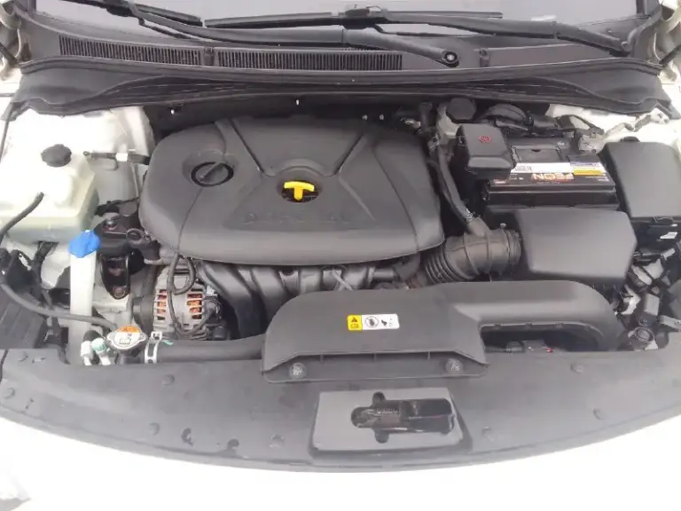 Продам хюндай i40 2015г. В. Отличное состояние. Покупалась в салоне. Не пригон. Цвет-белый металлик. Двигатель 2.0 цепной атмосферный. (масло от замены до замены). Акпп -6 ст. Гидротрансформатор. (переключает четко, без рывков и задержек) пробег 160тыс. Км. Хорошая комплектация- ус. Руля, климат-контроль, круиз-контроль, громкая связь, подогрев сидений, зеркал, борт компьютер,3 режима вождения(стандарт, эко, спорт), avto hold, abs, esp, автозапуск с сигнализации, под рулевые лепестки, кожаный руль, линзы, оригинальные легкосплавные диски 5шт. (запаска тоже ), полный эл. Пакет, салон в идеальном состоянии, датчики света, дождя. Камера заднего вида( экран встроен в зеркало заднего вида). Два комплекта ключей. Два комплекта резины. Все работает идеально. Обслужена. Сел-поехал. Собственник. Цена 1 м250 тыс. Вопросы по тлф. +79494196605 - фотография - 9