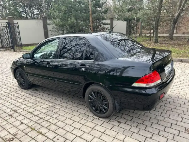 Mitsubishi lancer 1.6
Год выпуска: 2007
Двигатель: 1.6 л
Коробка передач: механика
Привод: передний
✅ Техническое состояние: нареканий нет, машина на уверенном ходу!

✅ Комплектация:
- Кондиционер
- Электростеклоподъемники
- Подогрев сидений
- Регулировка зеркал
- Центральный замок

🔹 Салон: ухоженный, 2 комплекта ключей, 2 комплекта шин (лето/зима).
🔹 Лкп: есть незначительные нюансы (рыжики).

📄 Документы: чистые, проблем нет.
🔍 Проверки: возможны за ваш счет.

💰 Цена: 430 000 руб(торг у капота)
📍 Город: донецк
📞 Контакты: +79493703484 - фотография - 1