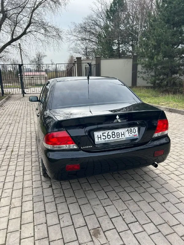 Mitsubishi lancer 1.6
Год выпуска: 2007
Двигатель: 1.6 л
Коробка передач: механика
Привод: передний
✅ Техническое состояние: нареканий нет, машина на уверенном ходу!

✅ Комплектация:
- Кондиционер
- Электростеклоподъемники
- Подогрев сидений
- Регулировка зеркал
- Центральный замок

🔹 Салон: ухоженный, 2 комплекта ключей, 2 комплекта шин (лето/зима).
🔹 Лкп: есть незначительные нюансы (рыжики).

📄 Документы: чистые, проблем нет.
🔍 Проверки: возможны за ваш счет.

💰 Цена: 430 000 руб(торг у капота)
📍 Город: донецк
📞 Контакты: +79493703484 - фотография - 3