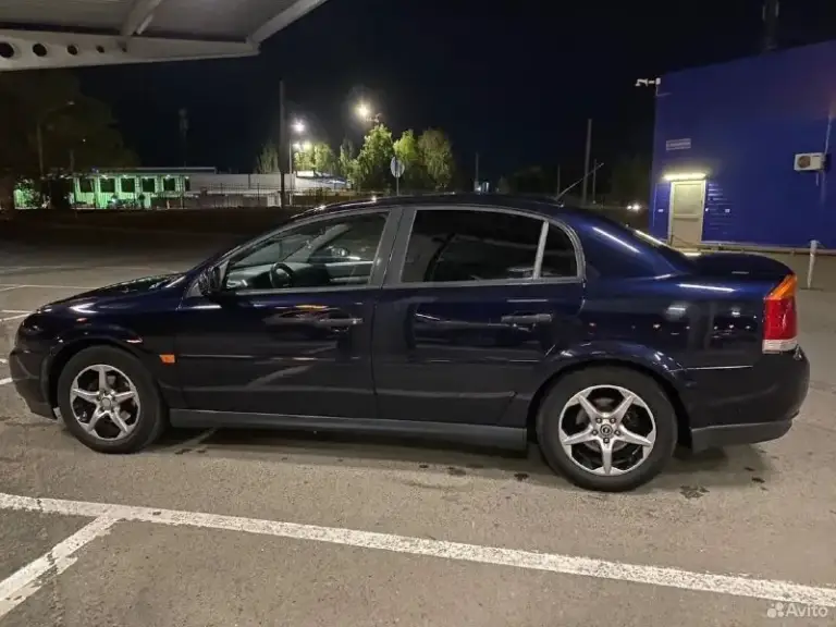 Продам opel vectra c 2004 1.6
Авто мой, оформлен на меня (180)
Кузов-мечта перекупа, все еще в родне, без рыжиков, без вмятин
Передний бампер в песчанке (белые точки, не более)
Дно, двери, стаканы - идеал

Двигатель ровный, откапитален 70 тыс. Назад
Коробка механика, на отлично
Масло, свечи, фильтра-заменены 2 тыс. Назад
Диски r16

По салону:
8 Подушек безопасности (на месте)
4 Эсп, кондиционер холодит, печка жарит, музыка отличная
Выдвижные подстаканники
Руль перешит
Магнитола opel с камерой заднего вида, регистратором, дисководом, 3мя флешками, антирадаром и т. Д.
Каждая кнопка работает
Отдаю: домкрат, огнетушитель, аптечку, знак

Минусы:
Лобовое трещина, но не мешает и не увеличивается, на учет с ней стала
И самое главное, это мозги выдали ошибку (аварийный режим) от того и цена такая, в идеале ремонт или замена (в районе 10тыс. )
Заводится с пол-оборота, но из-за аварийки слабый разгон (для спокойной езды вполне хватает)

Цена 405.000, торг минимальный у капота
Донецк, кировский район, +79493758735 - фотография - 2